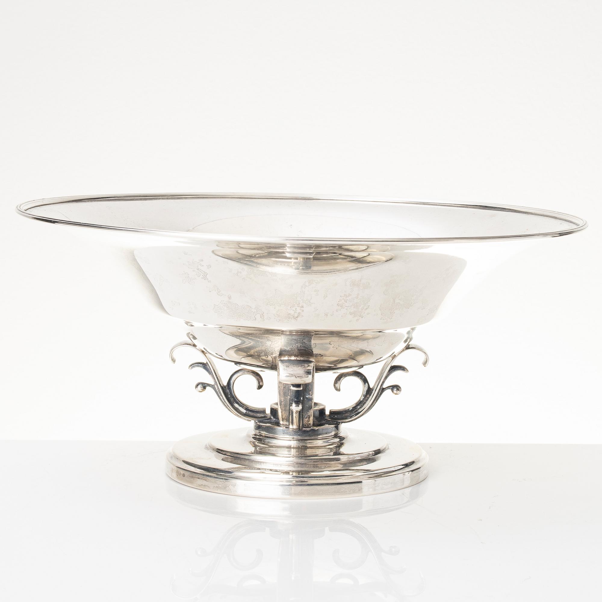A silver bowl, C.G.Hallberg, Stockholm, Sweden, 1936.