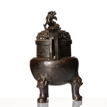 A large bronze censer, Ming dynasty (1368-1644).