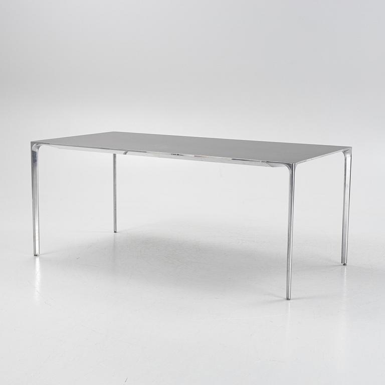 Simon Pengelly, matbord, "Nuur", Arper.
