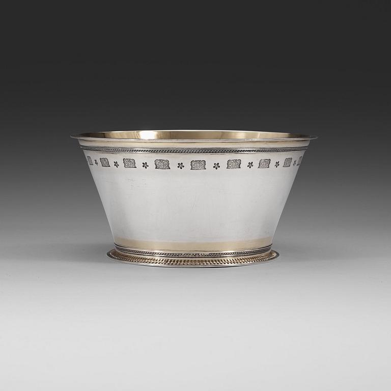 A Wiwen Nilsson sterling bowl, Lund 1947.