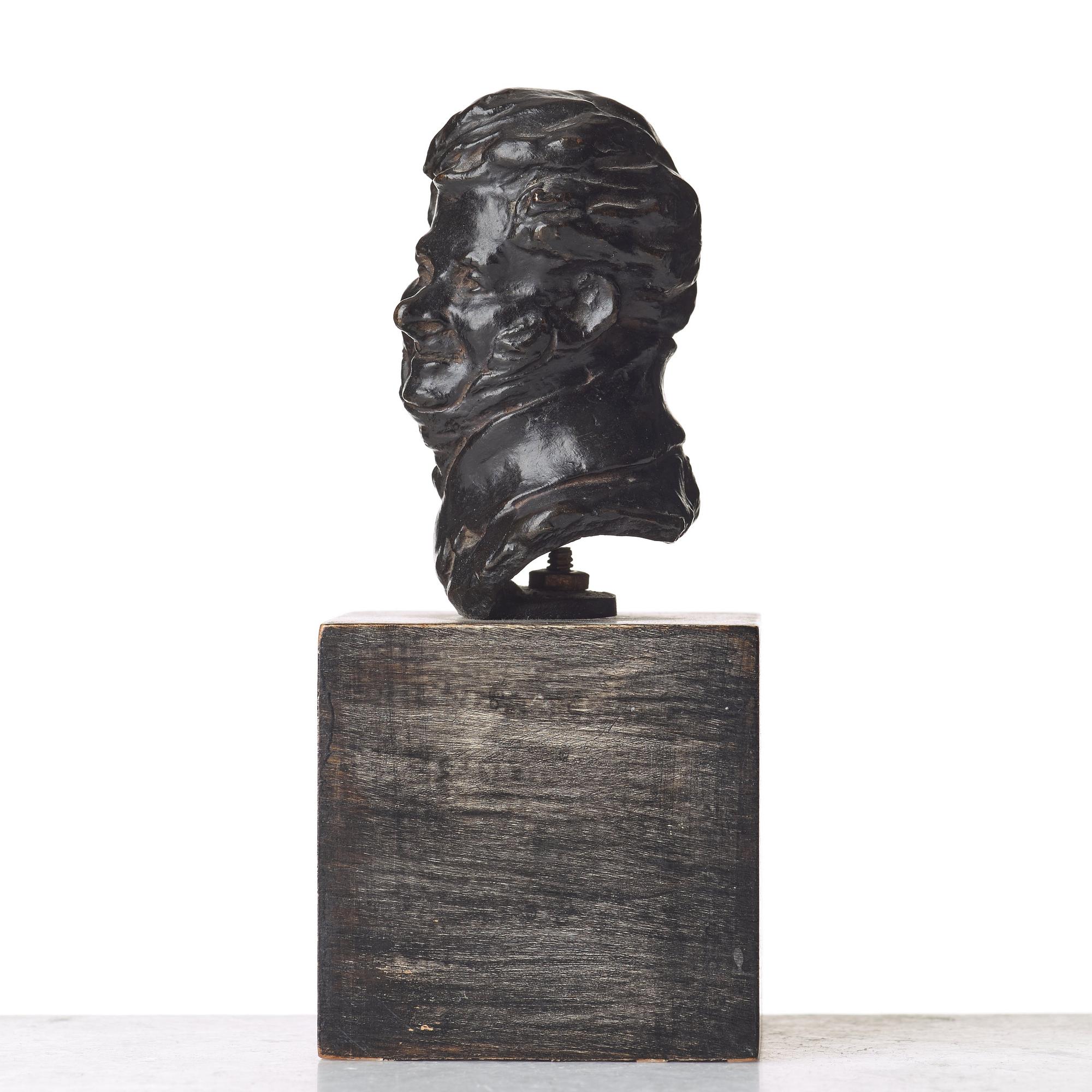 Honoré Daumier Efter, Byst med leende man.