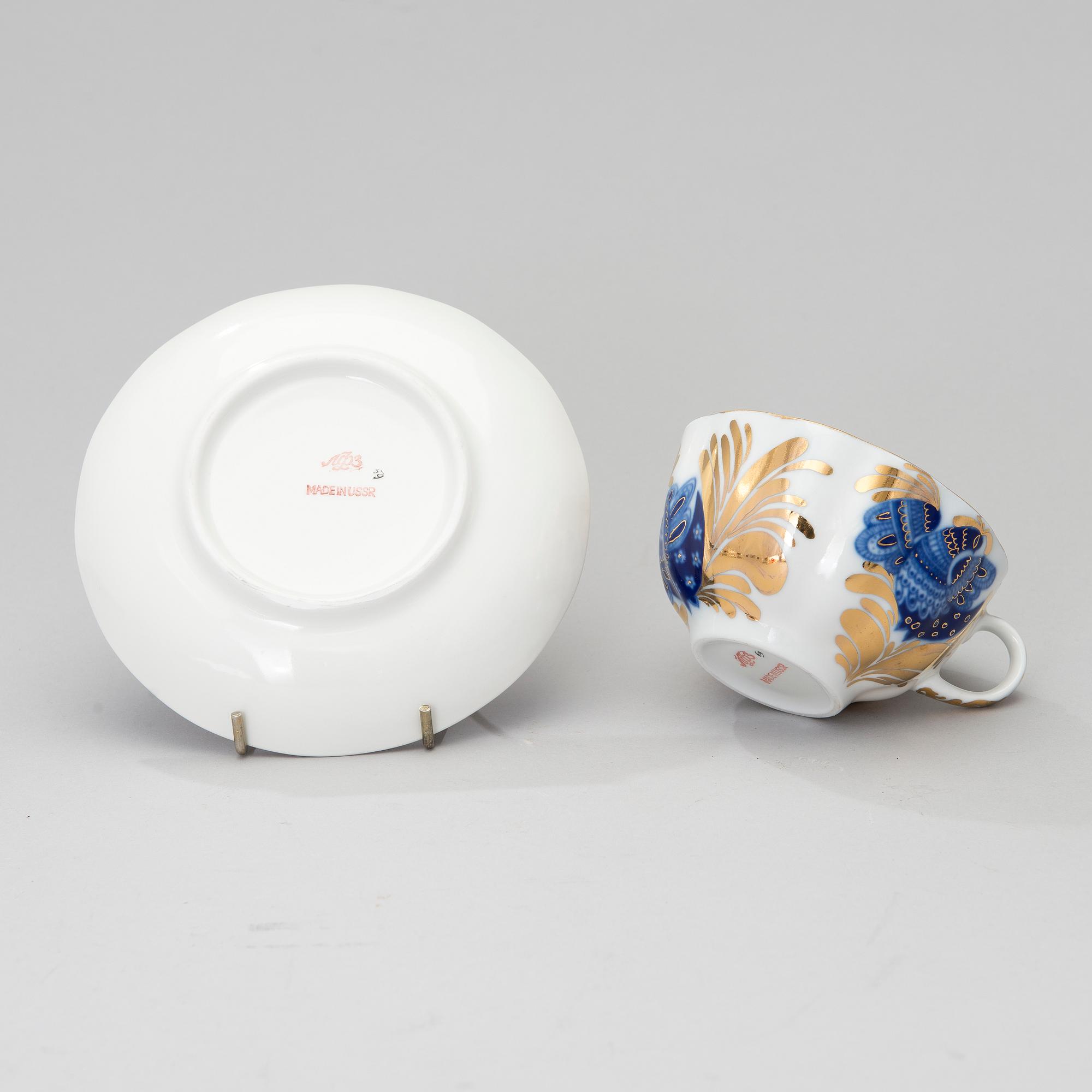 A 34-piece'Golden Garden' porcelain tea- and coffee set from Lomonosov, Soviet Union.