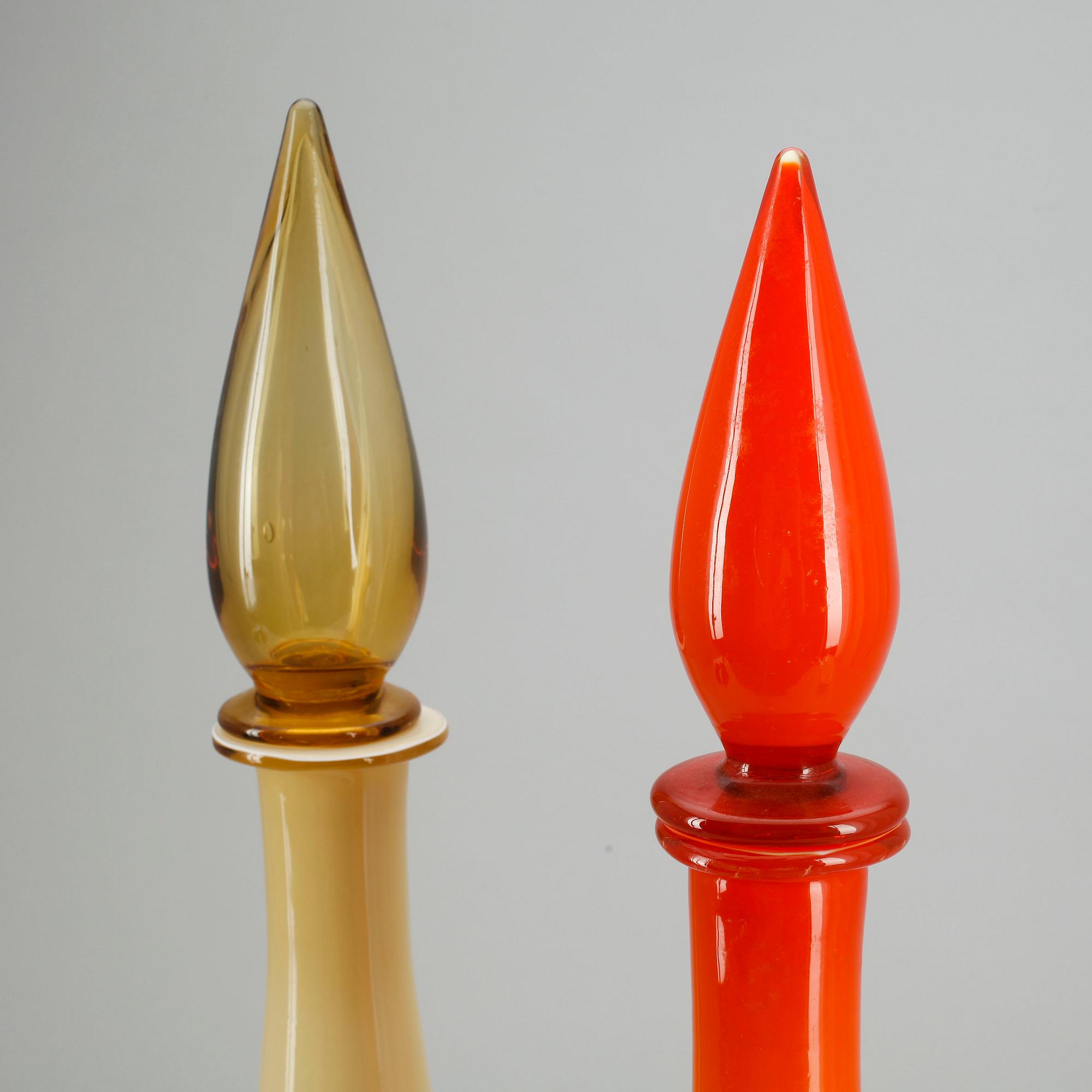 KARAFFER, 2 st, glas, Venini, Murano, 1900-talets andra hälft.