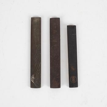 handles / Kodzuka, three pieces, Japan, Meiji (1868-1912).