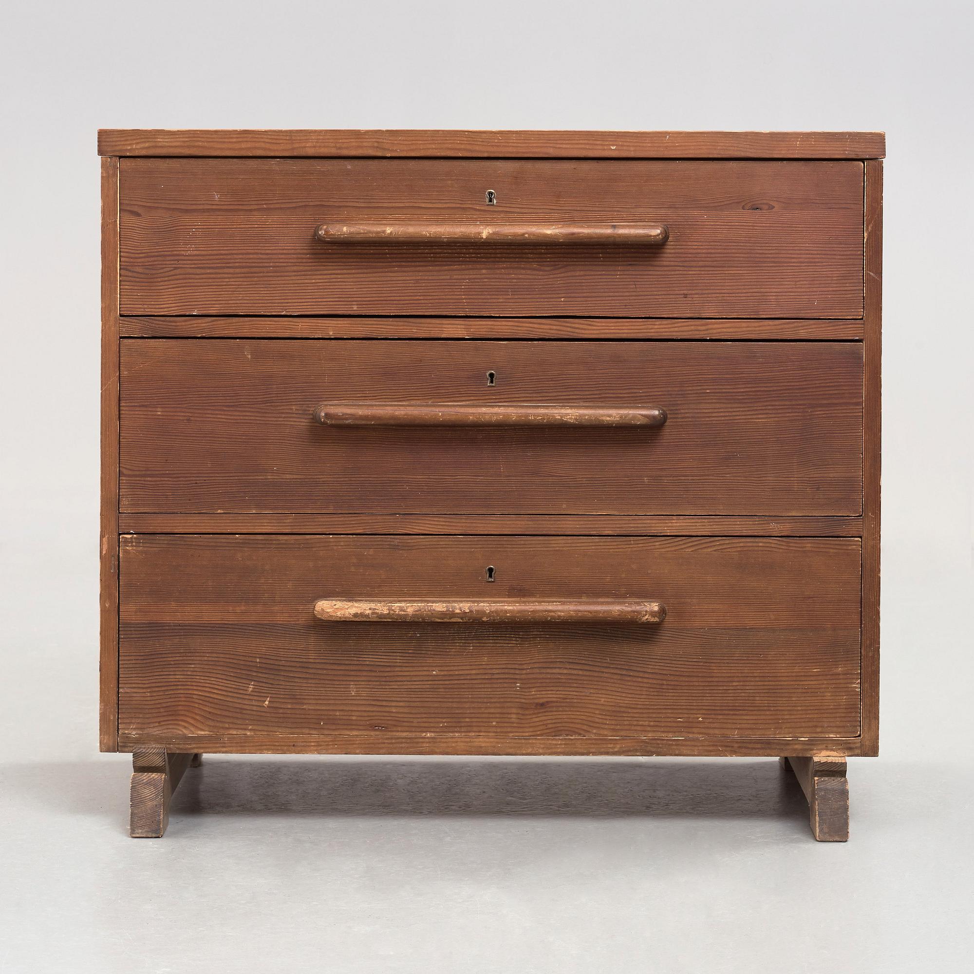 Axel Einar Hjorth, attributed to, a pine chest of drawers, Nordiska Kompaniet, Sweden 1930´s.