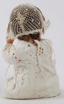 DOCKA, porslin.  Teodor Recknagel, 1900-talets början.