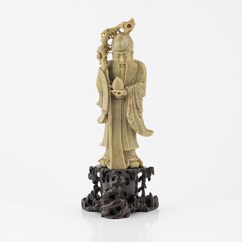 A Chinese sculpture of one of the immortals, early 20th Century.