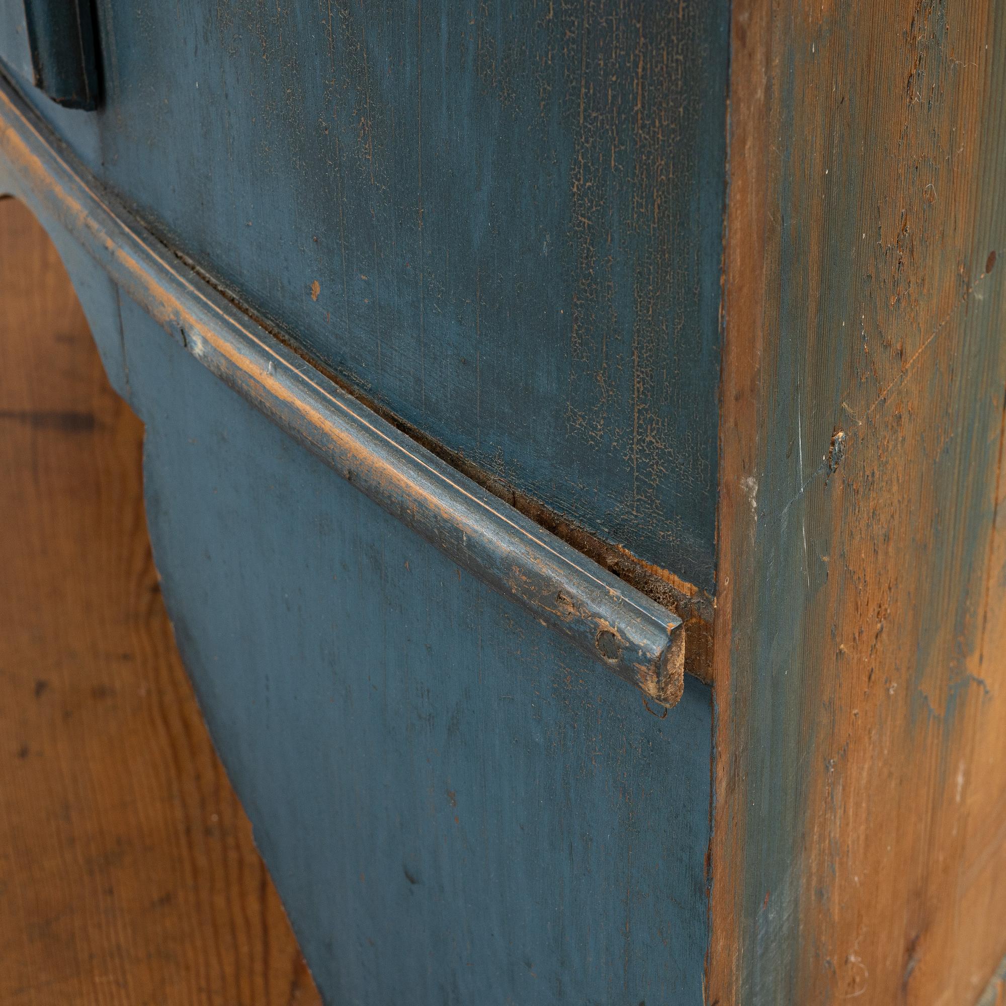 Skänkskåp, allmoge, Hälsingland, daterat 1831.