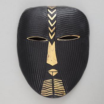 LISA LARSON, a stoneware mask, K-Studion, Gustavsberg.