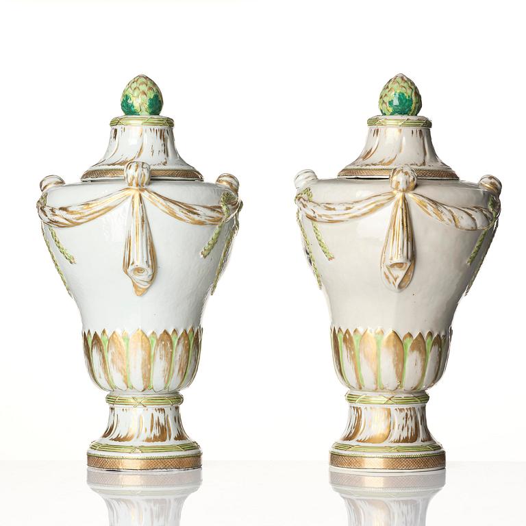 A pair of rare neo-classical enamelled 'Chinese Export' vases with covers, Qing dynasty, Qianlong, circa 1790.