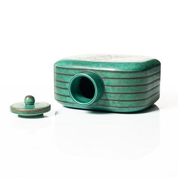 Wilhelm Kåge, an 'Argenta' lidded vase and a plate, Gustavsberg.