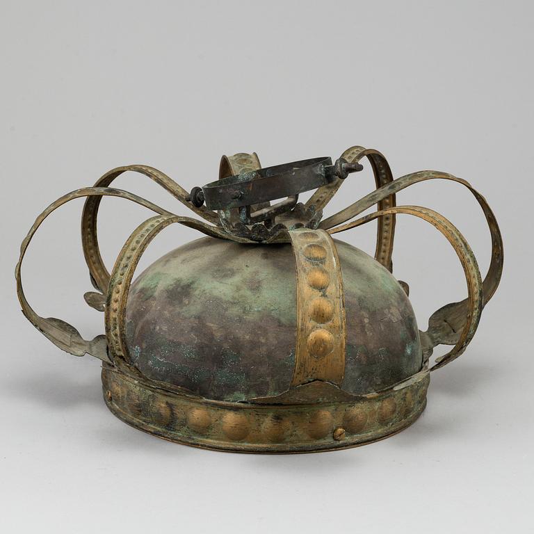 A ca 1900 hanging compass.