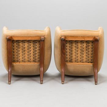 ILLUM WIKKELSÖ, Fåtöljer ett par, ML-140, för A. Mikael Laursen & Søn, Århus 1950-tal.