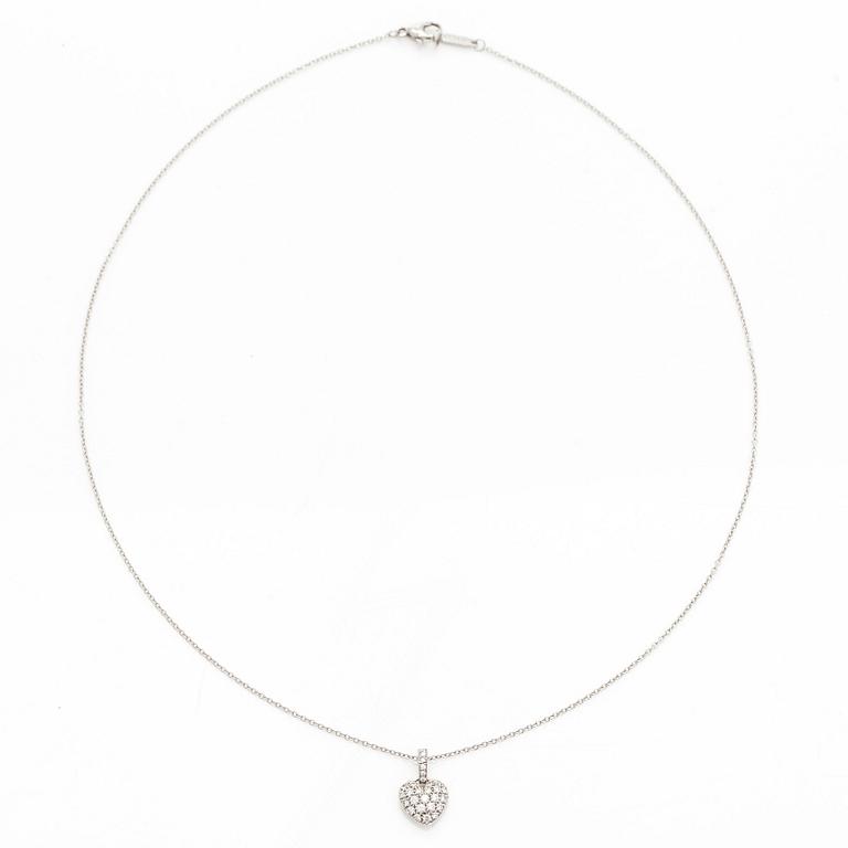 Tiffany & Co, kaulakoru, platinaa, sydämenmuotoinen riipus jossa briljanttihiottuja timantteja.