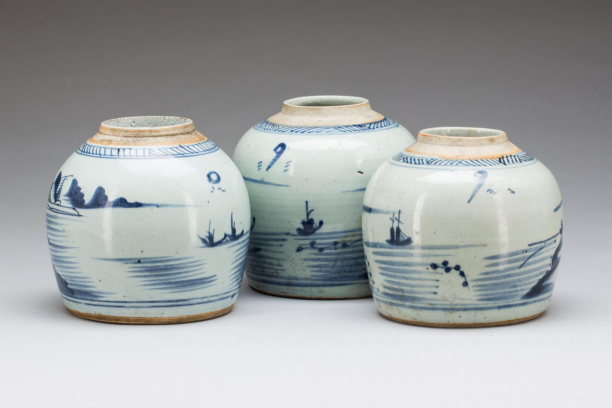 BOJANER, 3 st. Porslin, Kina, 1800-tal.