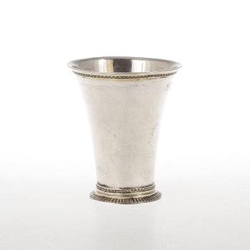 BÄGARE, silver, Peter Stenfeldt, Gävle 1763. Vikt ca 63 gram.