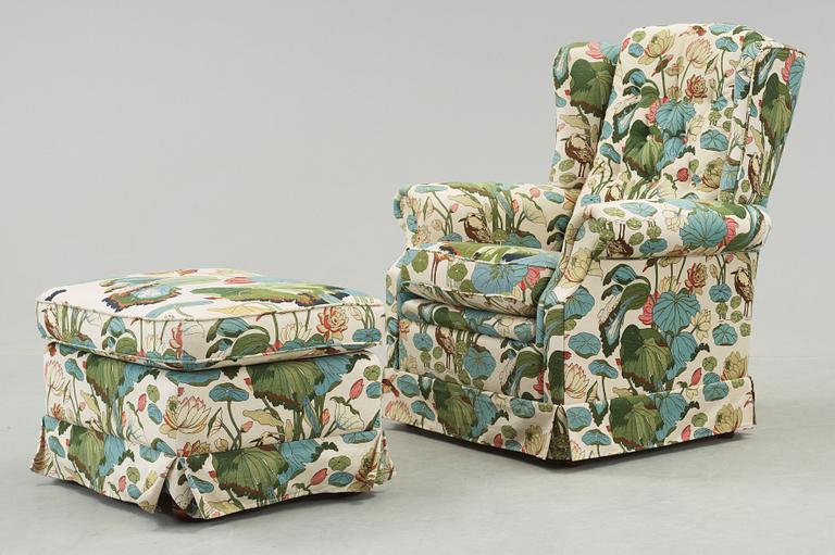 FÅTÖLJ med FOTPALL, 1900-talets andra hälft.