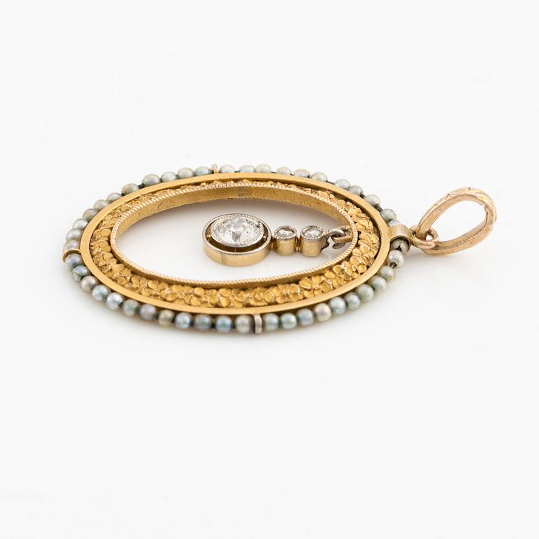 Pendant with old-cut and rose-cut diamonds and pearls, 14K gold.