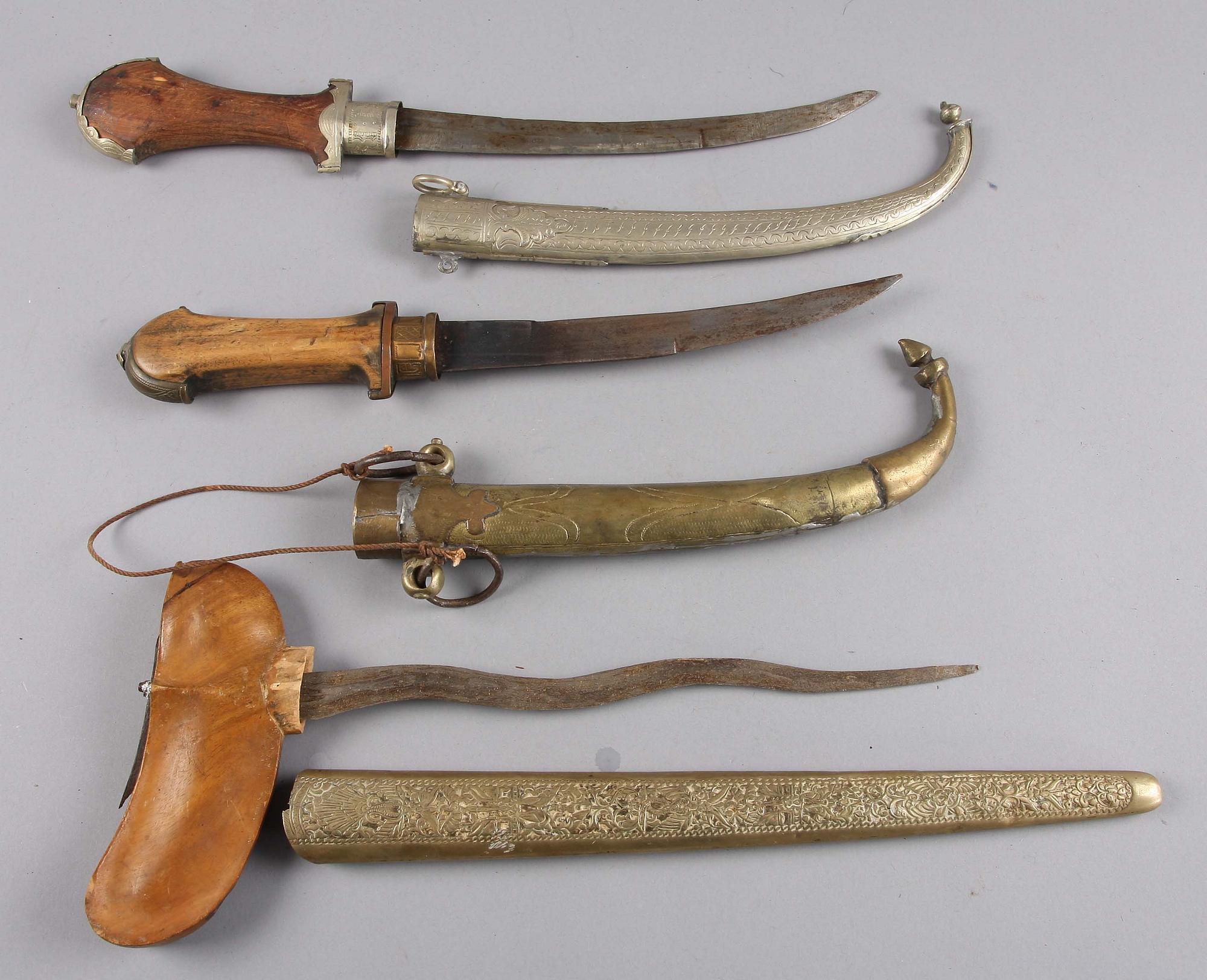 PARTI VAPEN, 3 delar, orientaliska, 1900-tal.