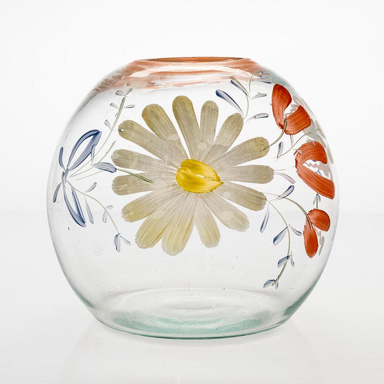 A 1930s glass vase for Kauklahden lasi.