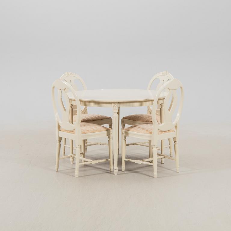 A late 20th century painted Gustavian style 5 pcs dining suit.