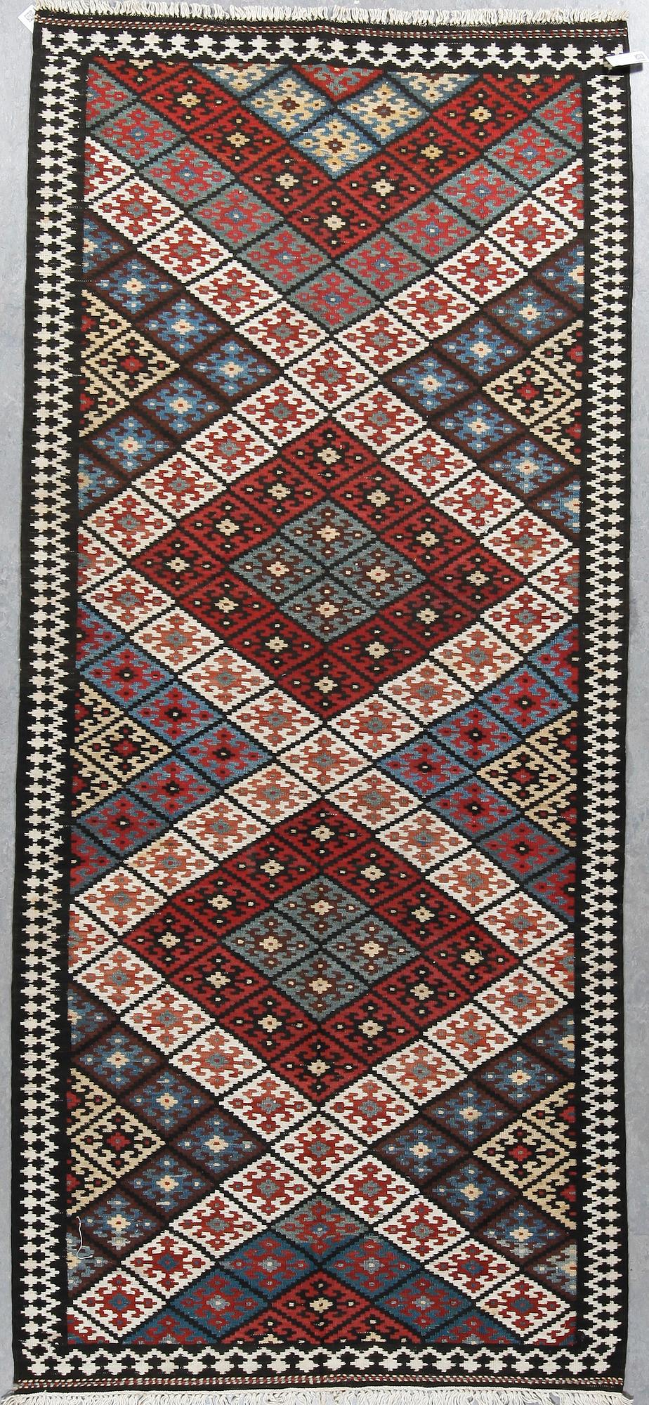 KELIM, sannolikt Veramin, ca 310x140 cm.