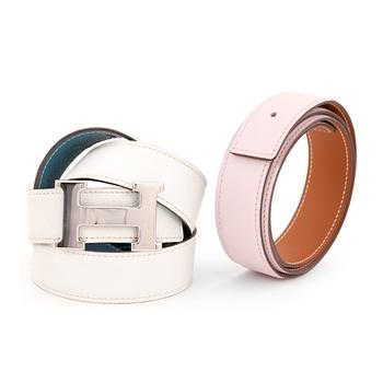 311. HERMÉS, two reversible belts with palladium covered H-belt buckle.