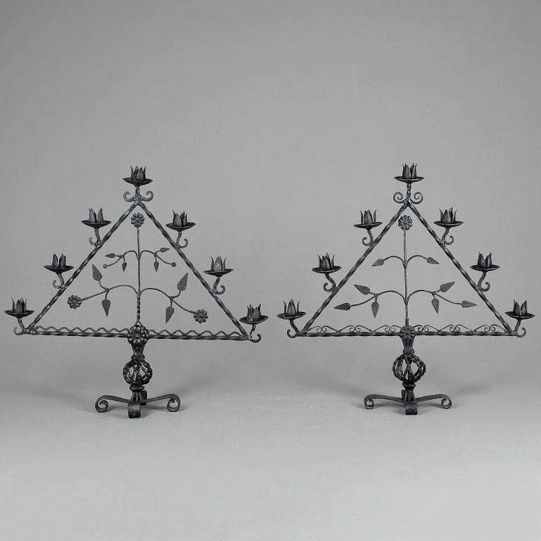 KANDELABRAR, 2 st, snarlika, smidesjärn, 1800/1900-tal.