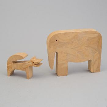 A wooden puzzle by ENZO MARI, Danese, Milano, 1950s.