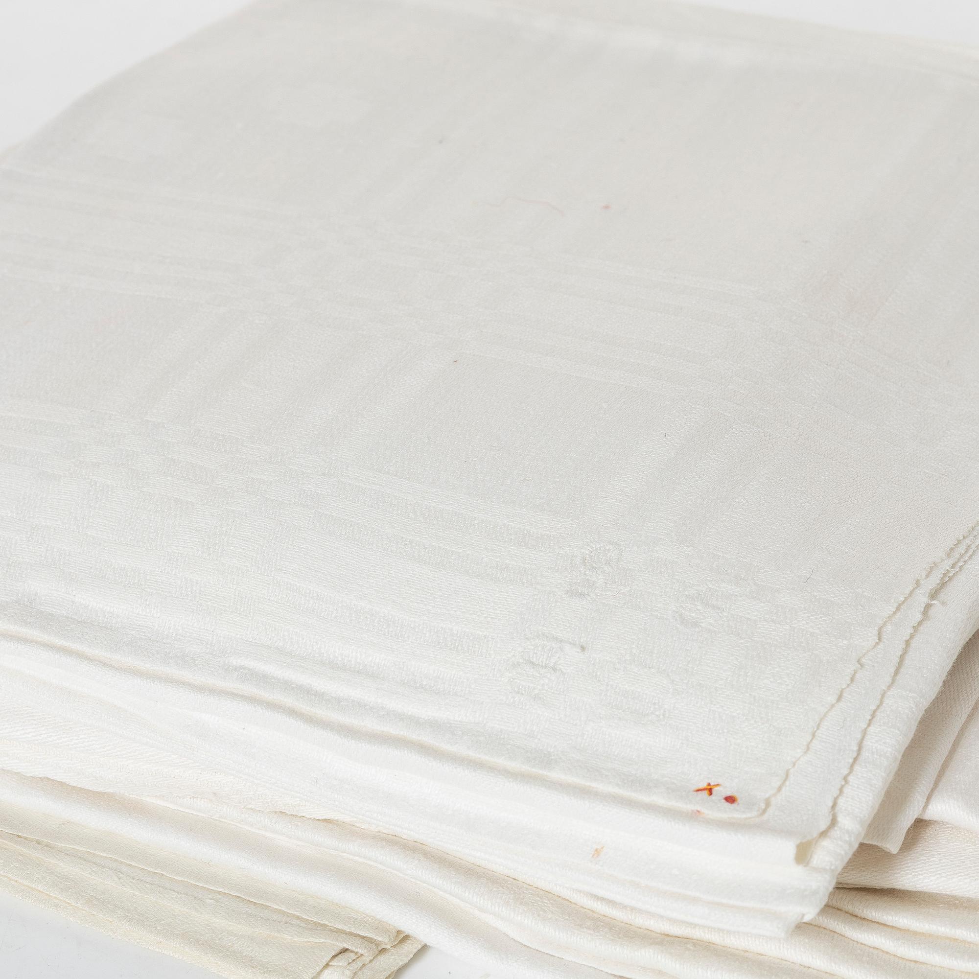 Napkins, 16 pcs, linen damask, circa 1800.