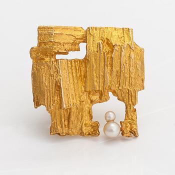 Björn Weckström, A 14K gold brooch "Etude" with cultured pearls. Lapponia 1972.