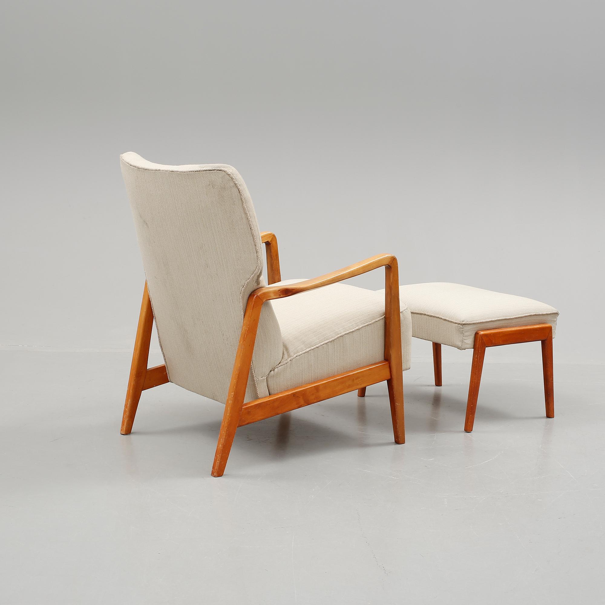 FÅTÖLJ MED FOTPALL, Dux, omkring 1900-talets mitt.