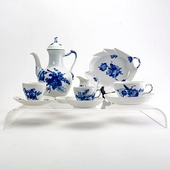 A 63 pcs Blå Blomst service from Royal Copenhagen later part of the 20th century.