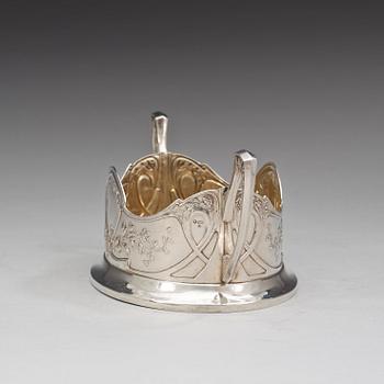 A Russian 20th century parcel-gilt jardiniere, marks of Chlebnikov, Moscow 1908-1917.