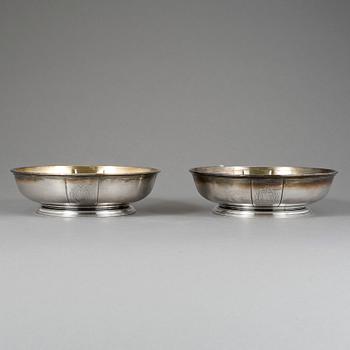 SKÅL, 2 st, silver, ca. 702 g. B. H. Edlunds Silvervarufabrik AB, Stockholm, 1965.