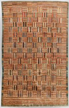 MATTA, modern Ziegler, 294 x 192 cm.