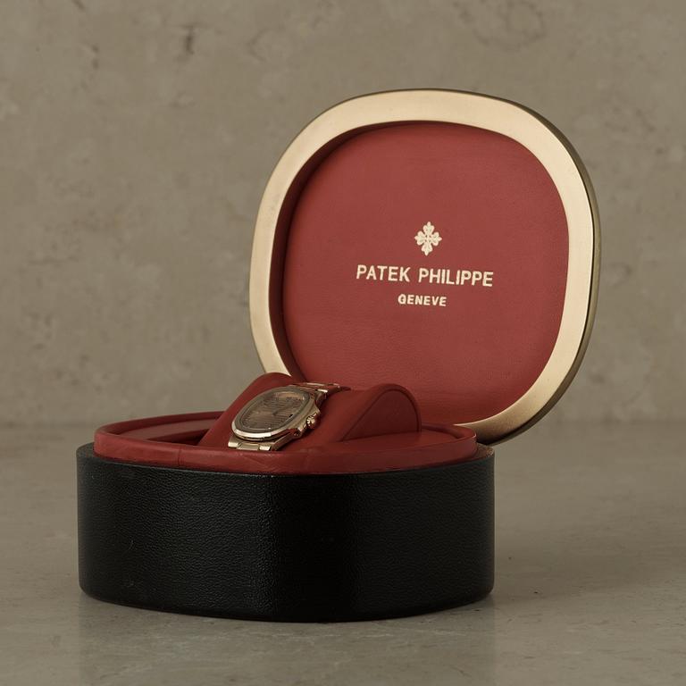 PATEK PHILIPPE, Genève, Nautilus, wristwatch, 27 mm,