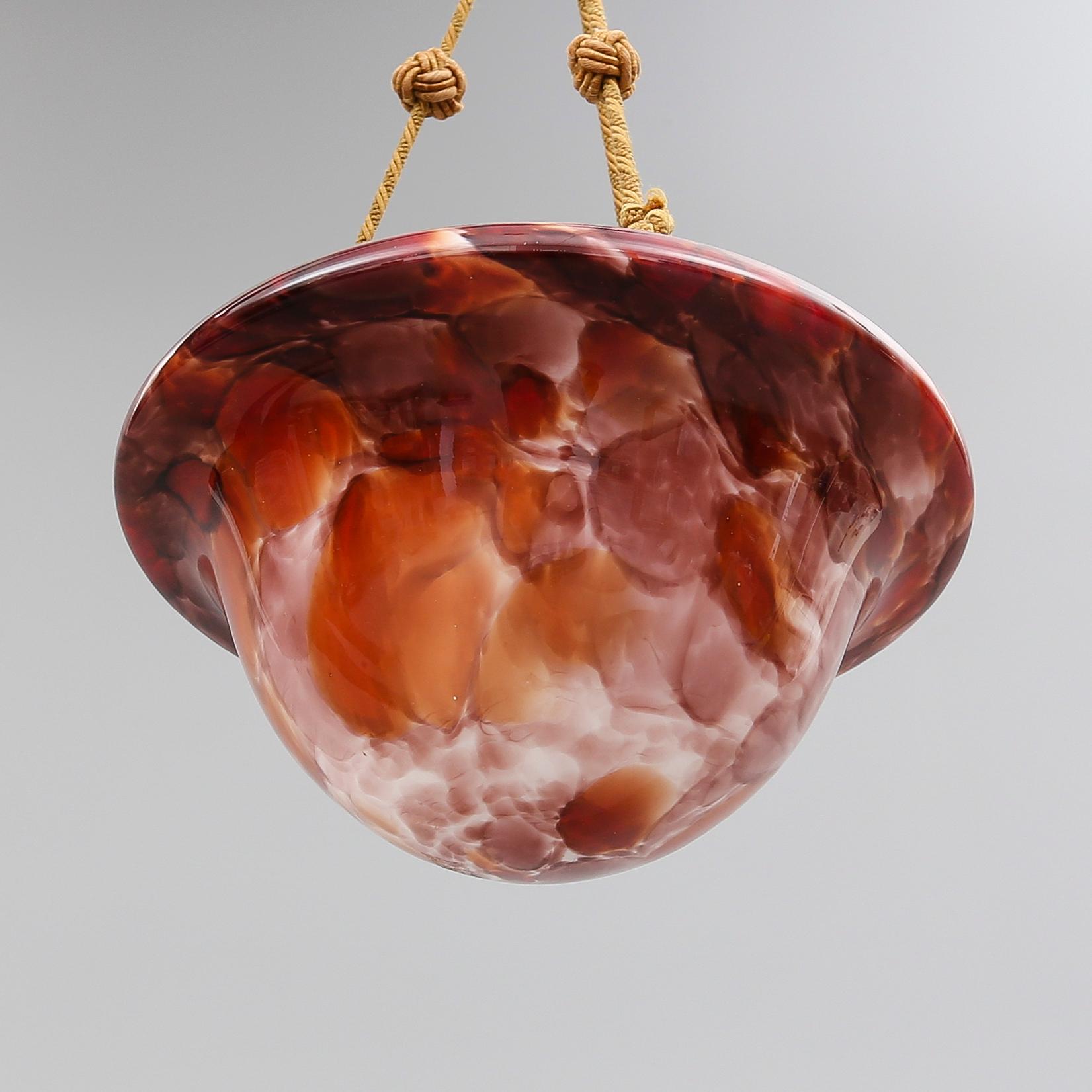 TAKLAMPA, glas, 1900-talets första hälft. Höjd ca 50 cm.