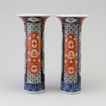 VASER, ett par, porslin, Kina, 1800-tal.