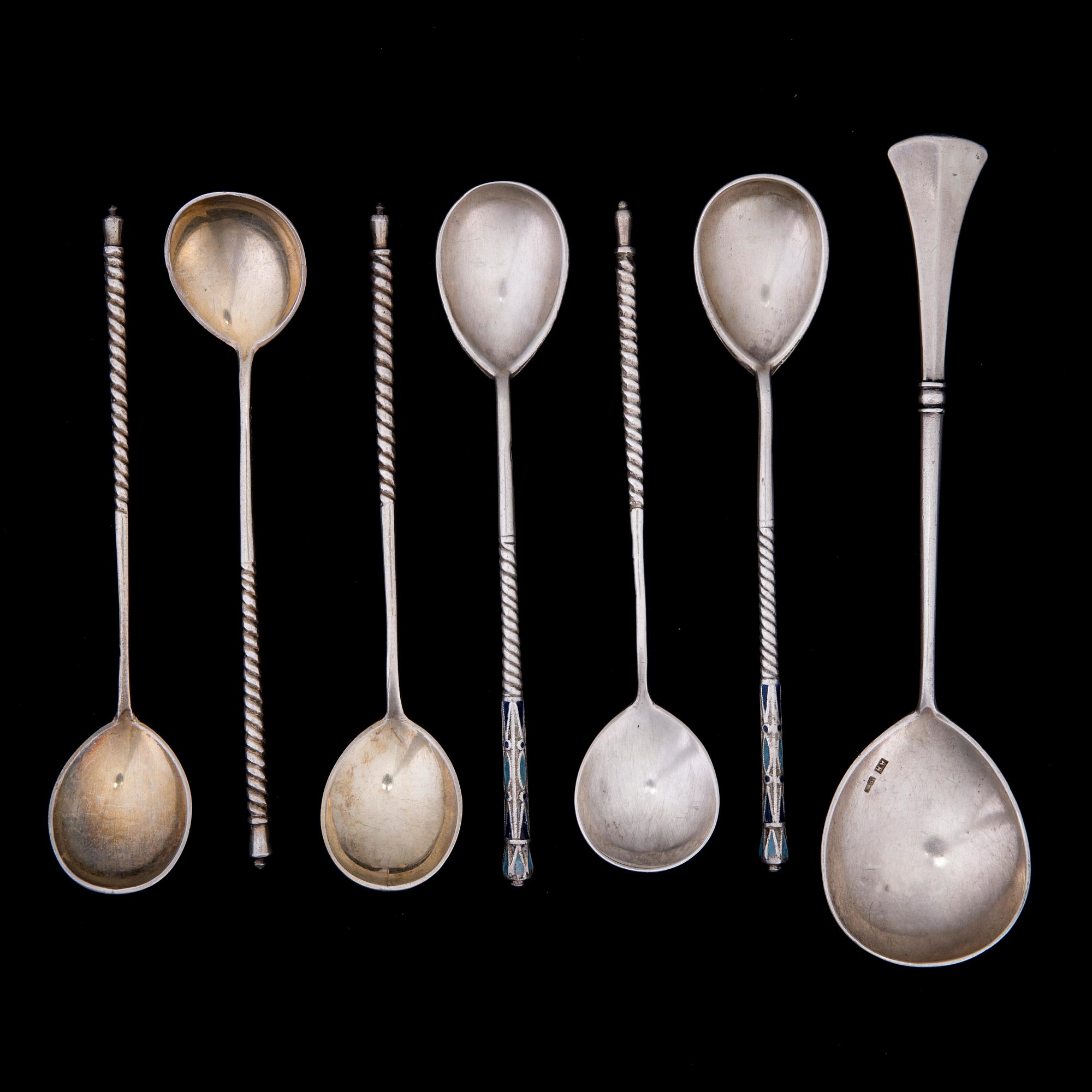 SKEDAR, 7 st, silver, Ryssland 1800-talets slut, 1900-talets början. Vikt 138 g.