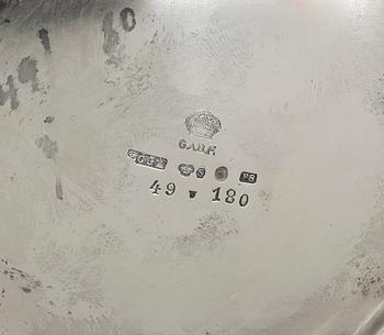 VASER, 3 delar, silver, Cg Hallberg, Stockholm, 1928. Totalvikt ca1175g.