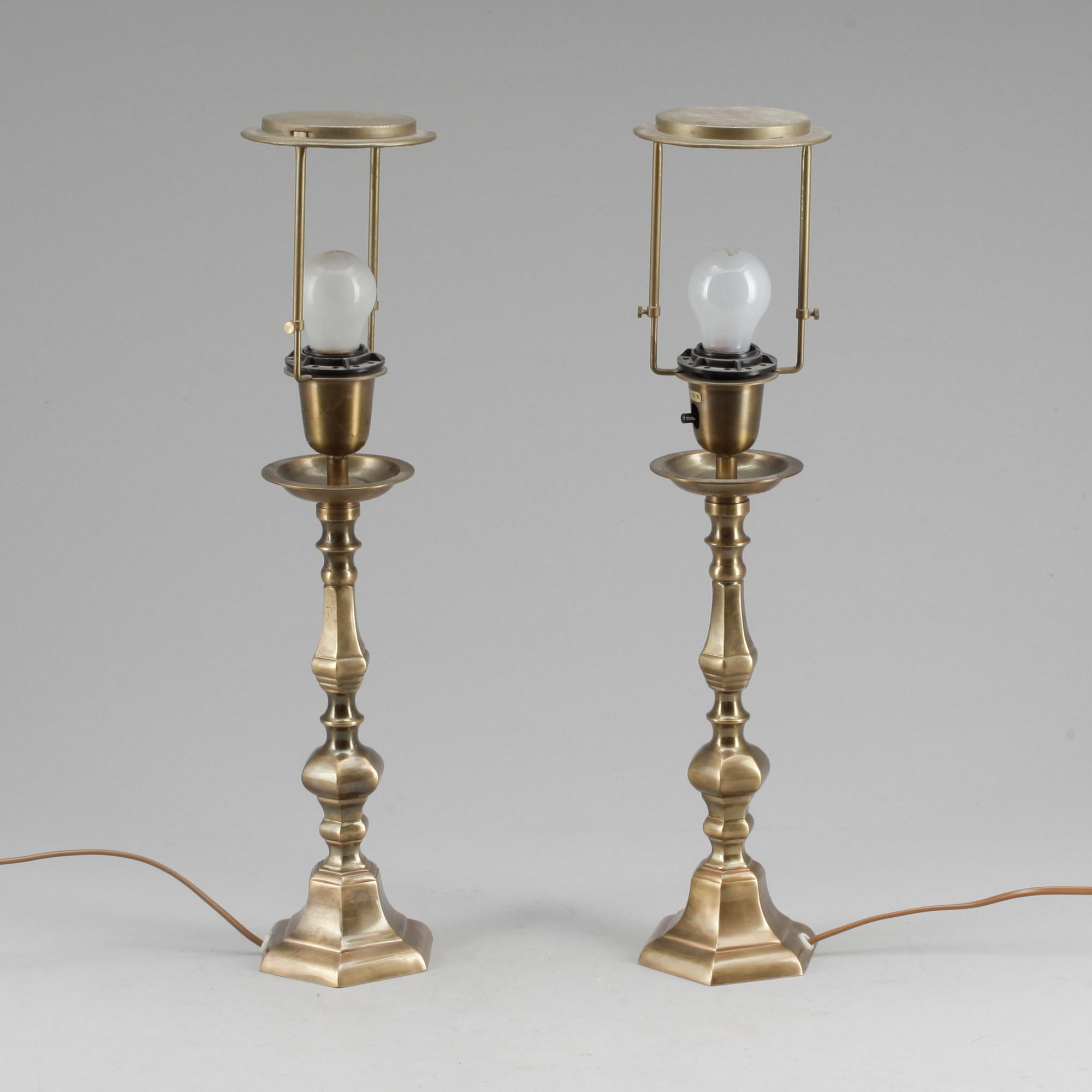 BORDSLAMPOR, ett par, mässing, 1900-tal.