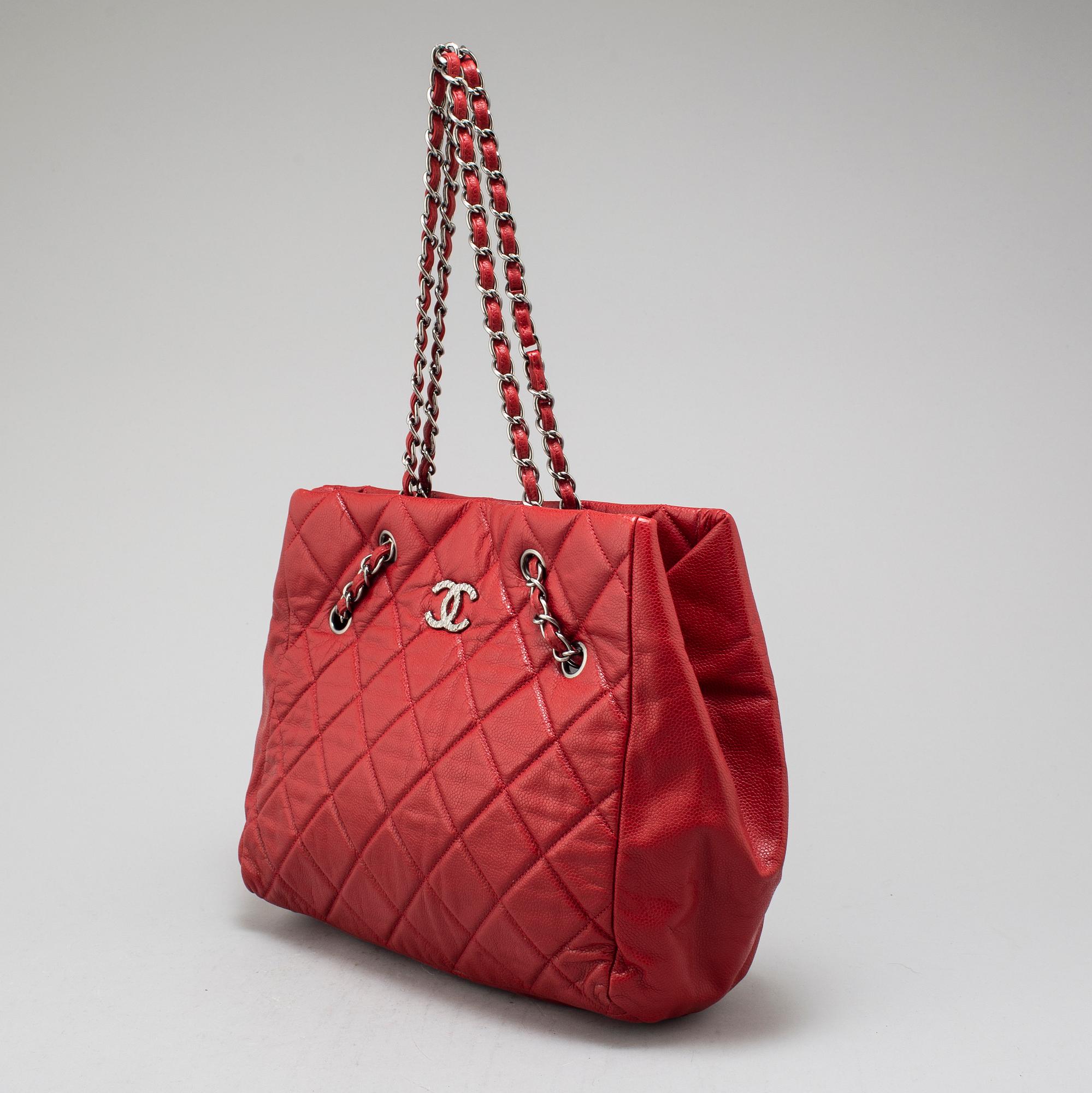 CHANEL, tote bag from 2009-10.