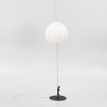 Tore Ahlsén, golvlampa, "Napoleon vid Nilen", Gärsnäs.