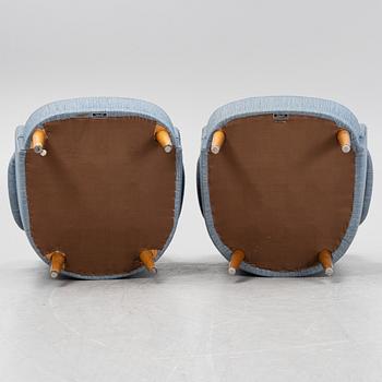 Carl Malmsten, a pair of 'Samsas' easy chairs for OH Sjögren, second part of the 20th Century.
