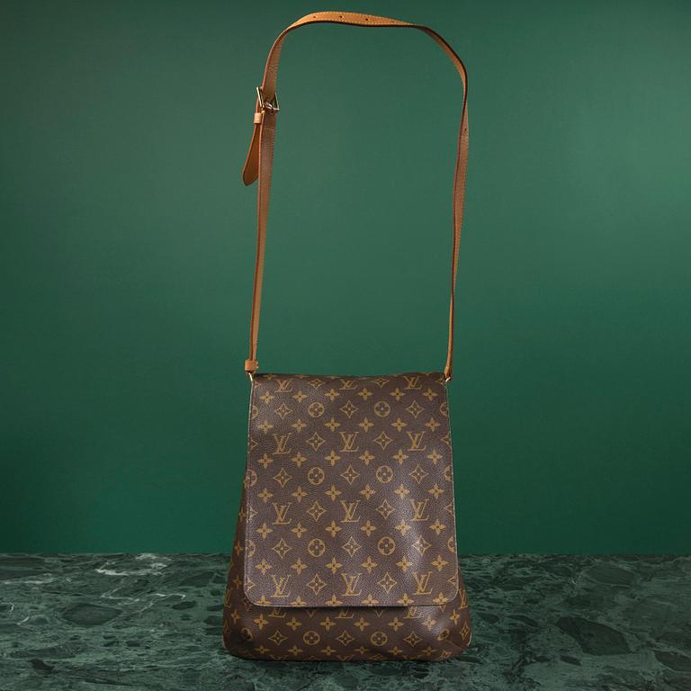 A bag "Messenger bag", by Louis Vuitton.