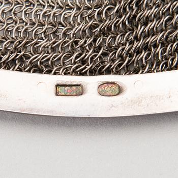 AFTONVÄSKOR, 2 st, i silver och försilvrad metall.