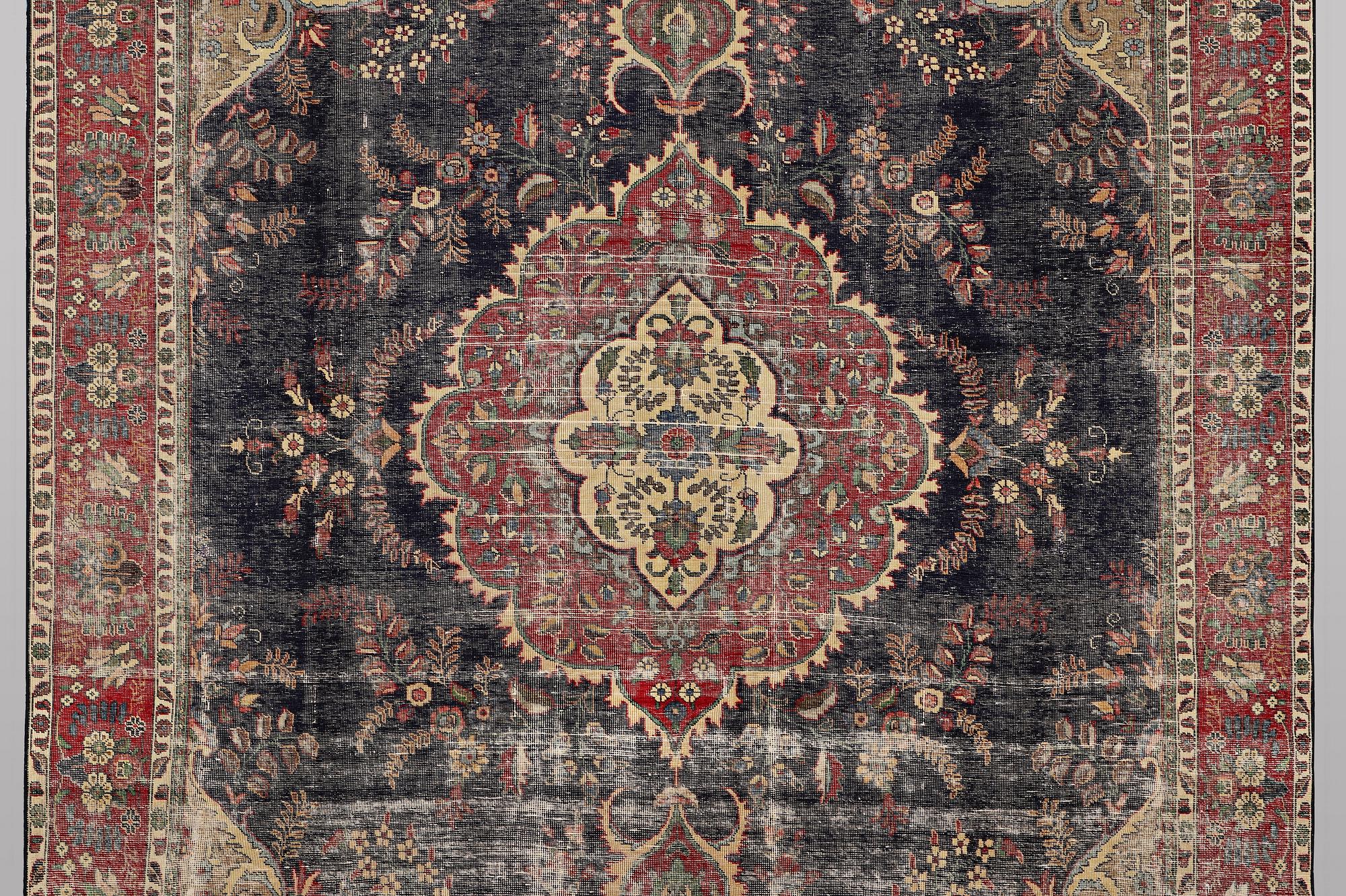 Matta, Persisk, vintage design, ca 373 x 284 cm.