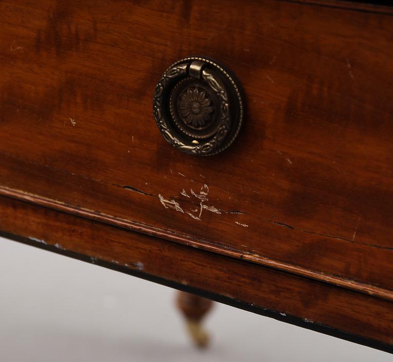 SKRIVBORD, England, 1800-talets andra hälft.