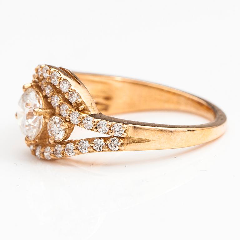 RING, 18K guld, briljantslipade diamanter ca 1.31 ct tot.